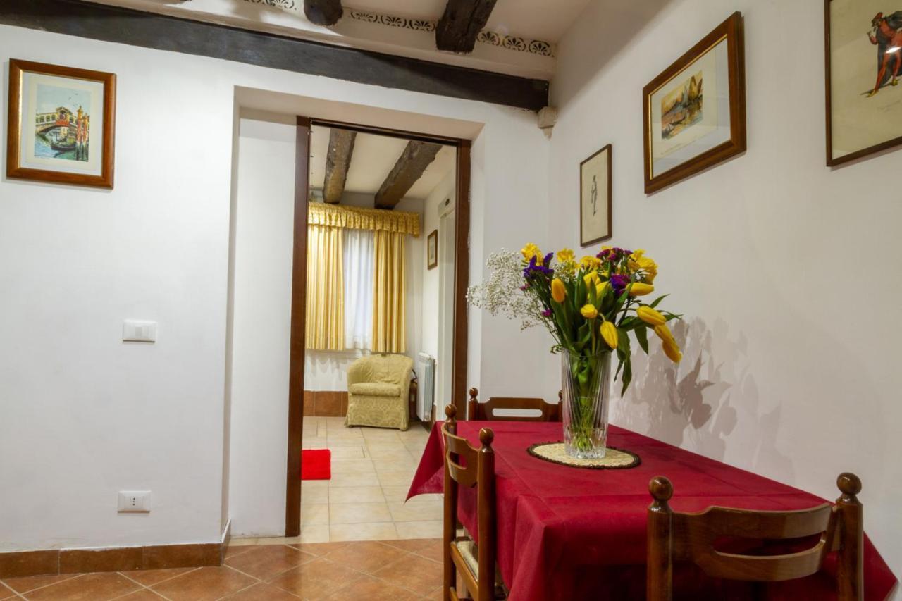 Art Dreams Apartment Teatro Italia Венеция Екстериор снимка